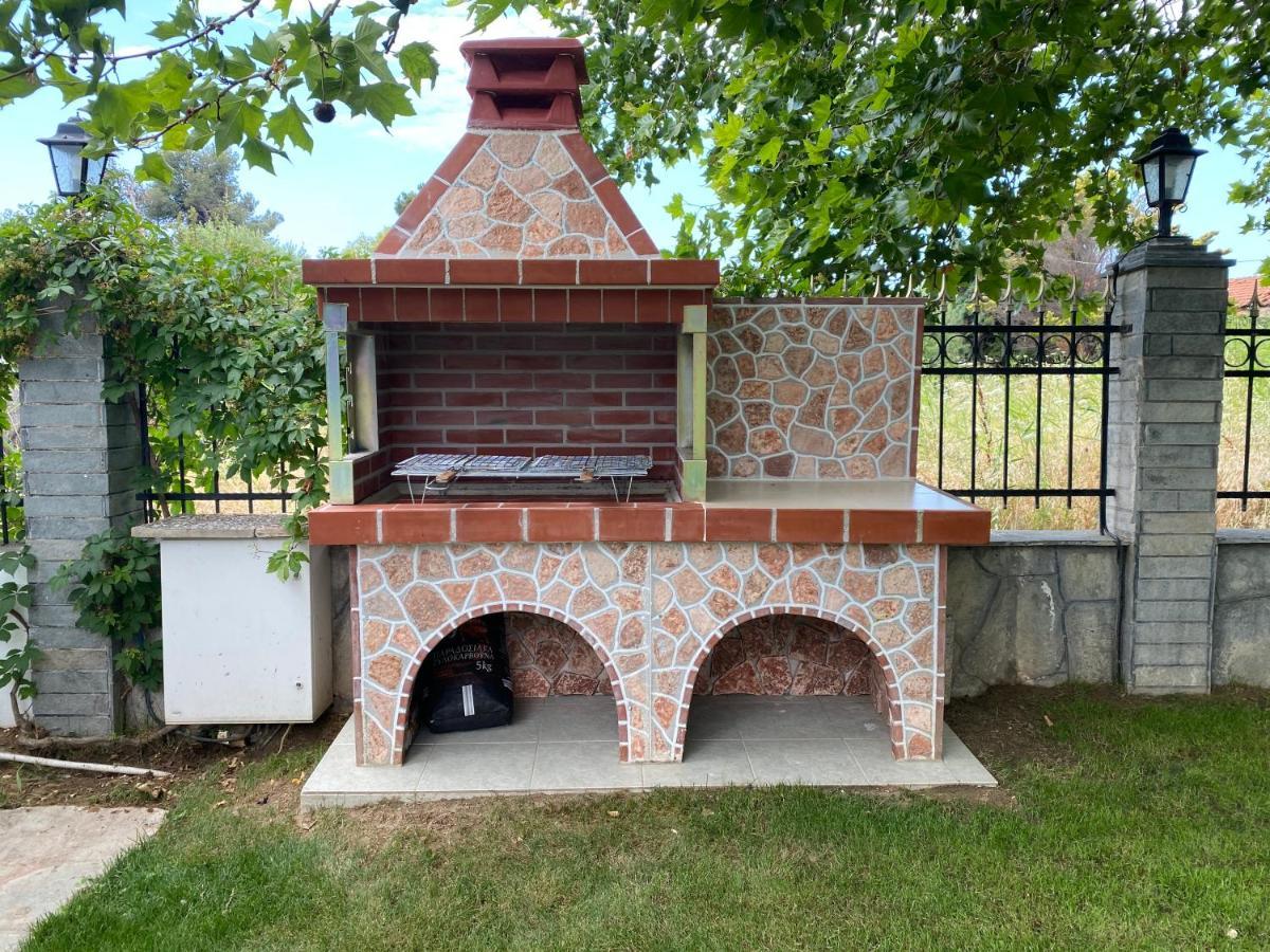 Beachfront Cottage Nea Triglia Exterior foto